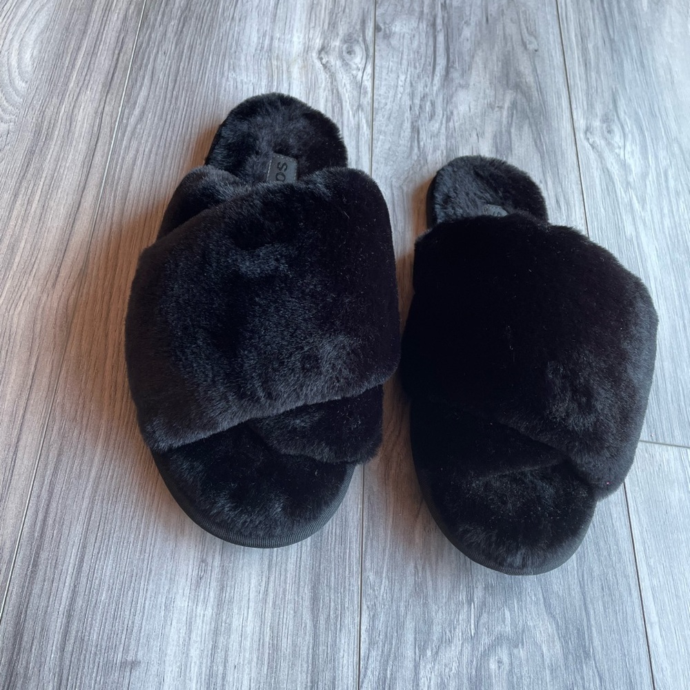 Sorel slippers size 8